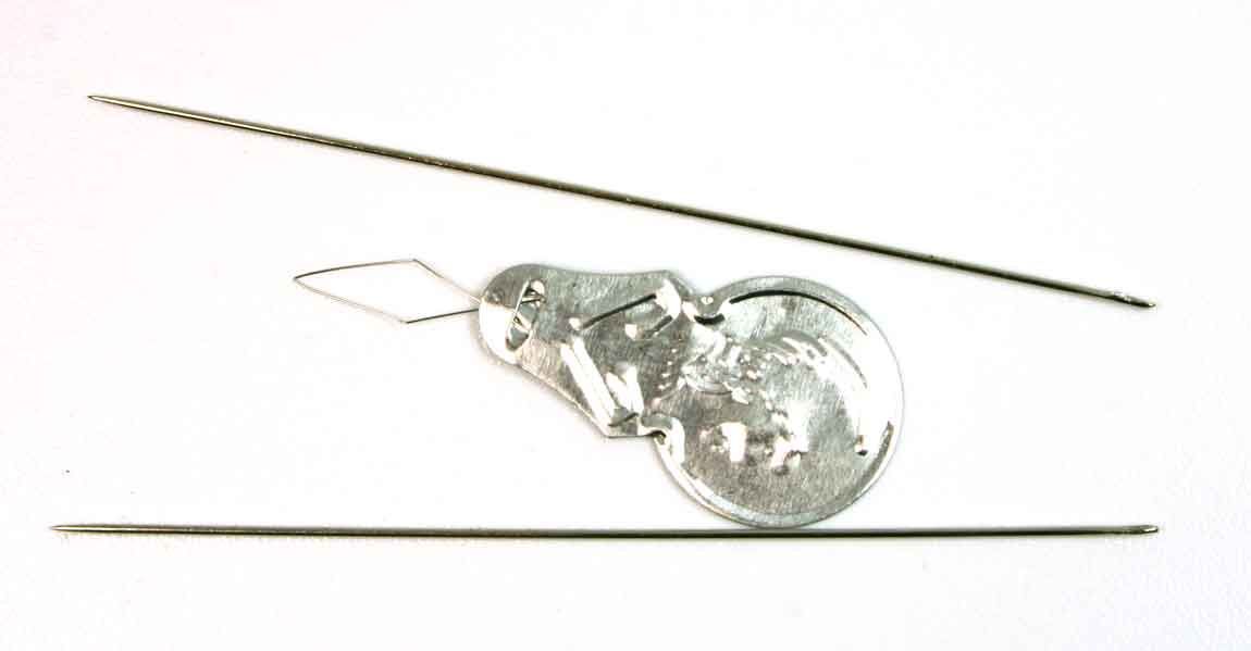 Aiguille à perles et outil d'aide