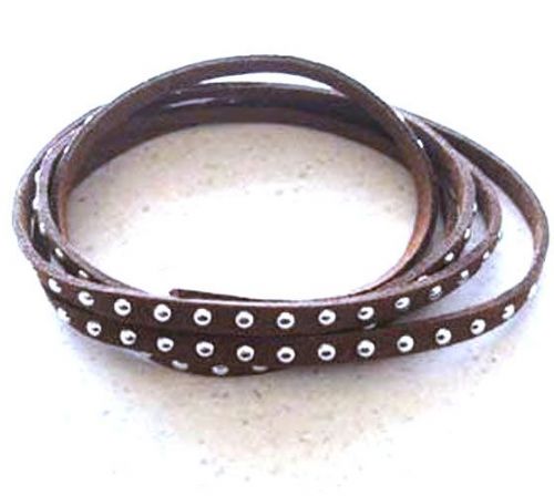 Faux Suède Cord With Studs - Brown - 5mm - 1M 